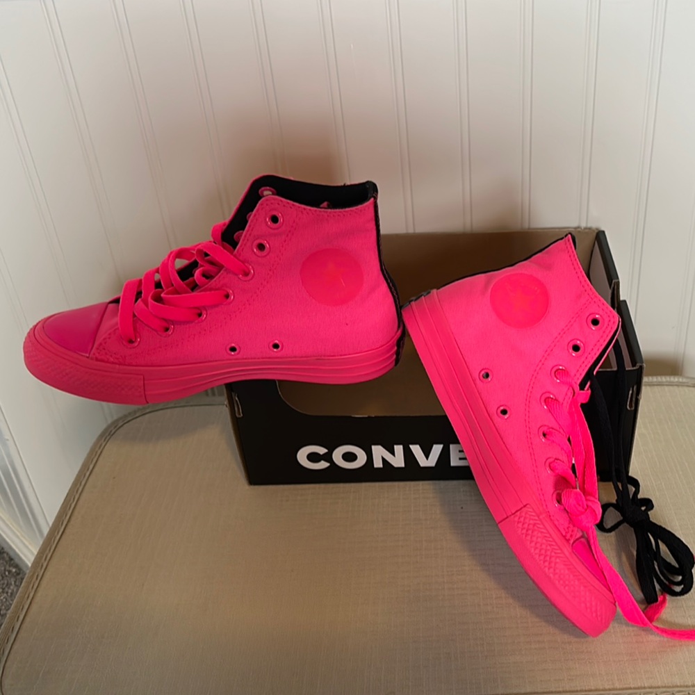 Converse V-I-Pink Passes High-Top with Black Accents